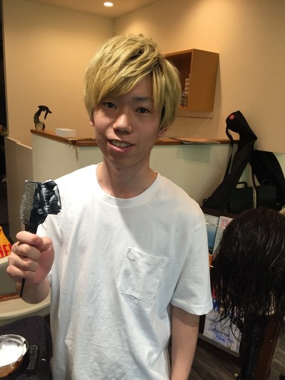 金沢市美容室4cm新入社員紹介！将来のスーパー美容師です。No.2
