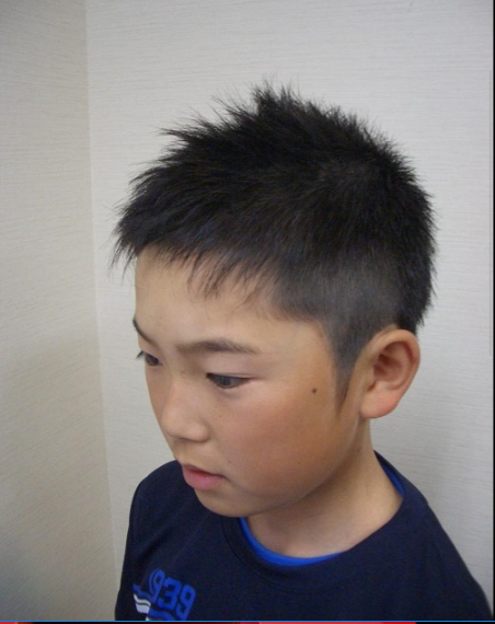 美容室4cmオススメ子供の髪型 男の子のトレンドヘアスタイル