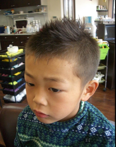 美容室4cmオススメ子供の髪型 男の子のトレンドヘアスタイル