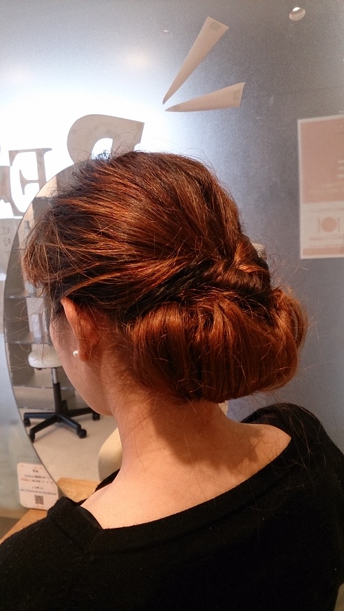 くるりんぱハーフアップヘアのやり方！簡単にできる髪型の紹介